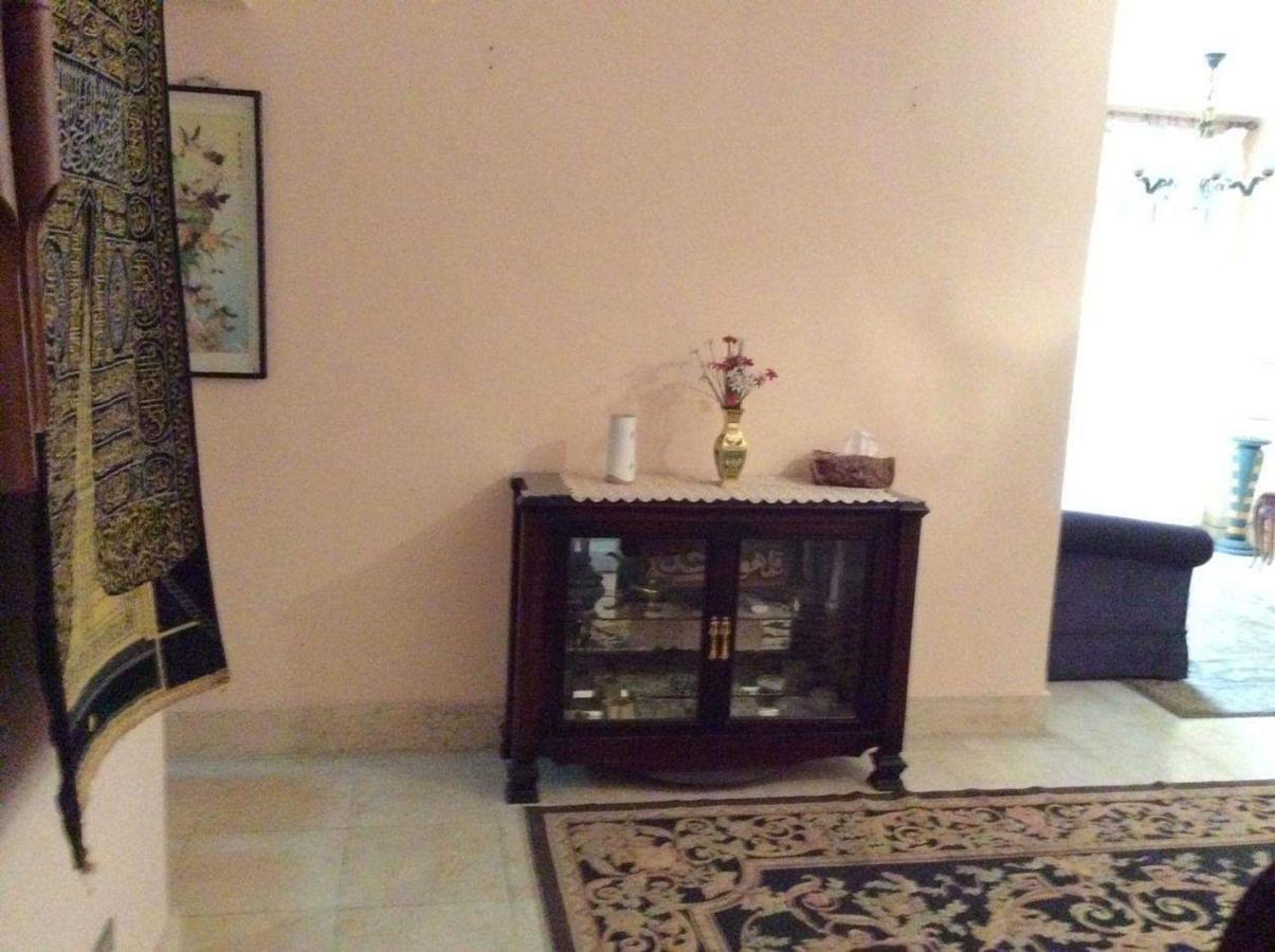 Апартаменты Sea & Garden View At Al-Muntazh Towers - إطلاله علي البحر و حدائق قصر المنتزه Александрия Экстерьер фото