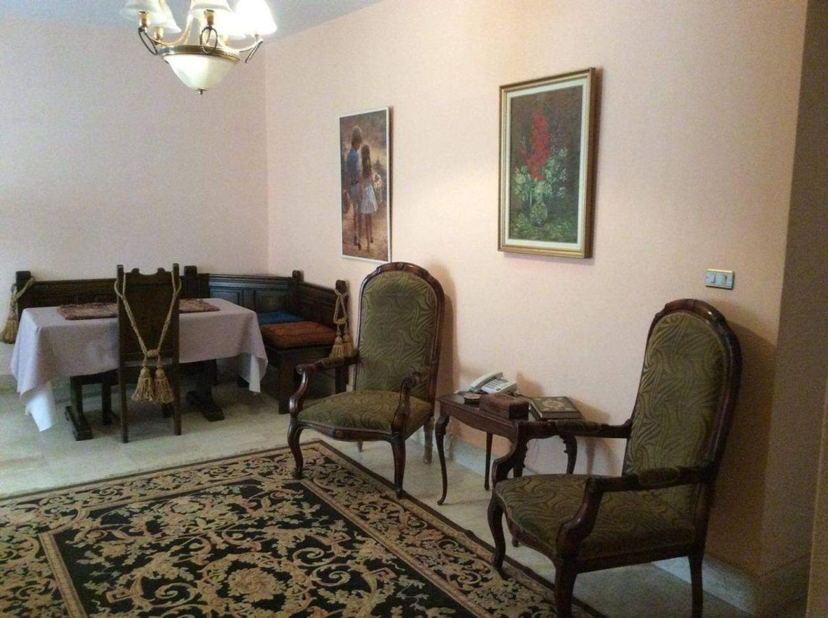 Апартаменты Sea & Garden View At Al-Muntazh Towers - إطلاله علي البحر و حدائق قصر المنتزه Александрия Экстерьер фото